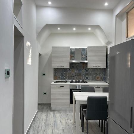 Dimora Di Anesia Napoli Apartment Bagian luar foto