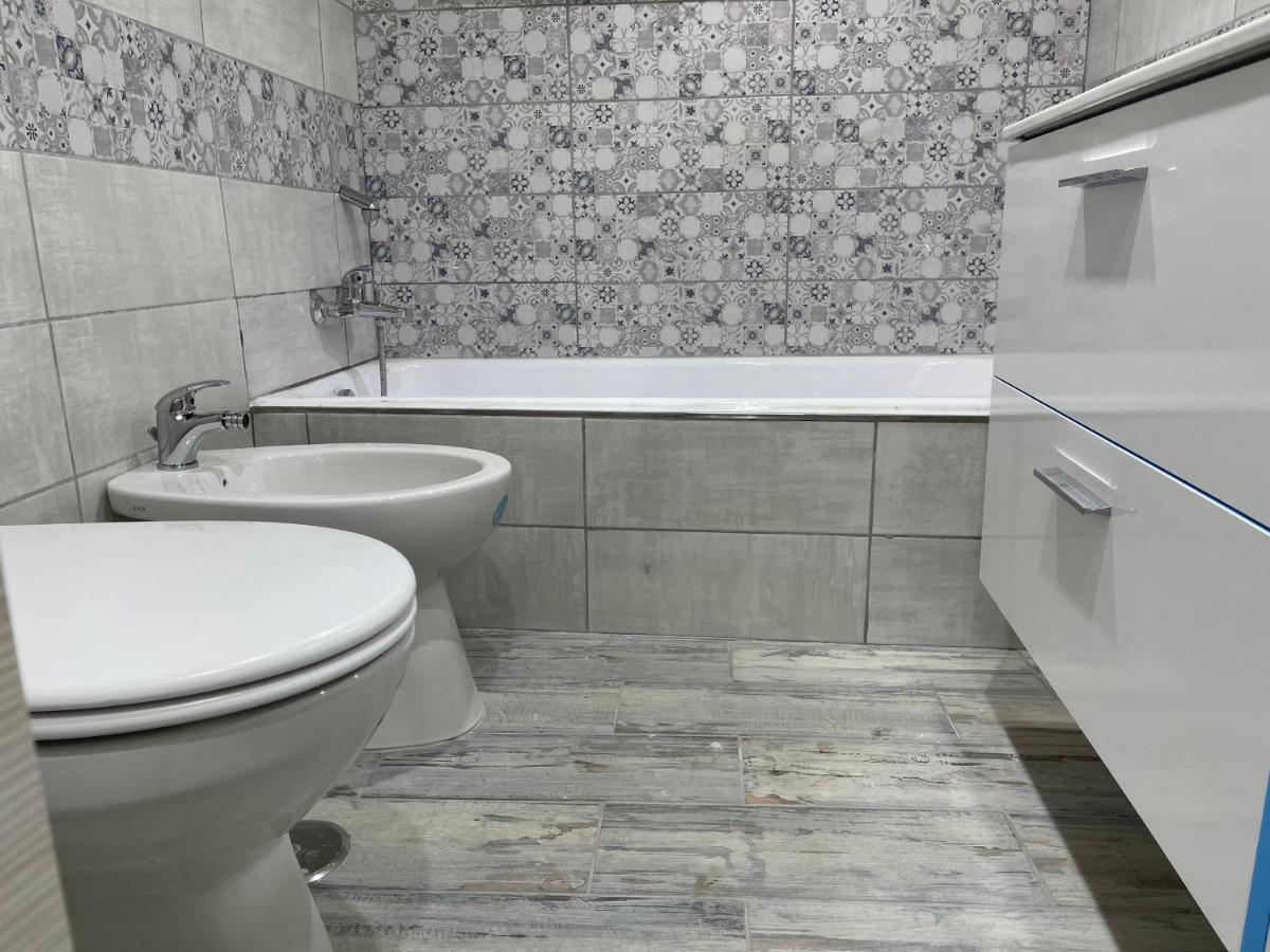 Dimora Di Anesia Napoli Apartment Bagian luar foto
