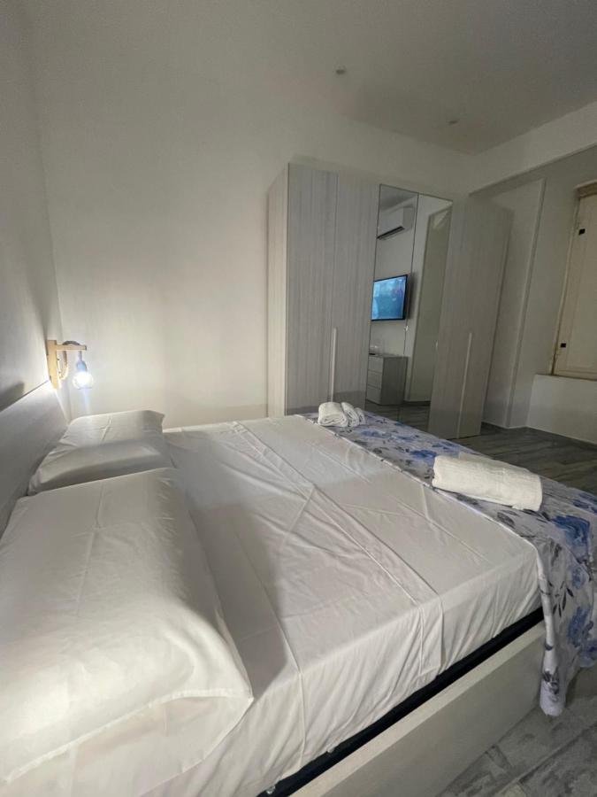 Dimora Di Anesia Napoli Apartment Bagian luar foto
