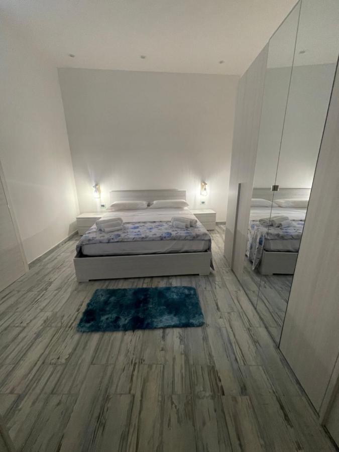 Dimora Di Anesia Napoli Apartment Bagian luar foto