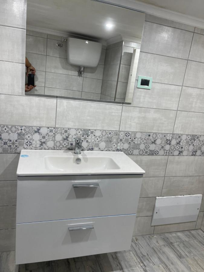 Dimora Di Anesia Napoli Apartment Bagian luar foto