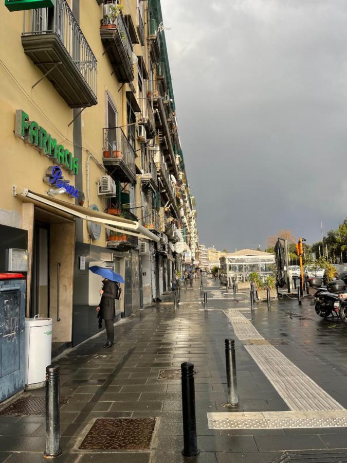 Dimora Di Anesia Napoli Apartment Bagian luar foto